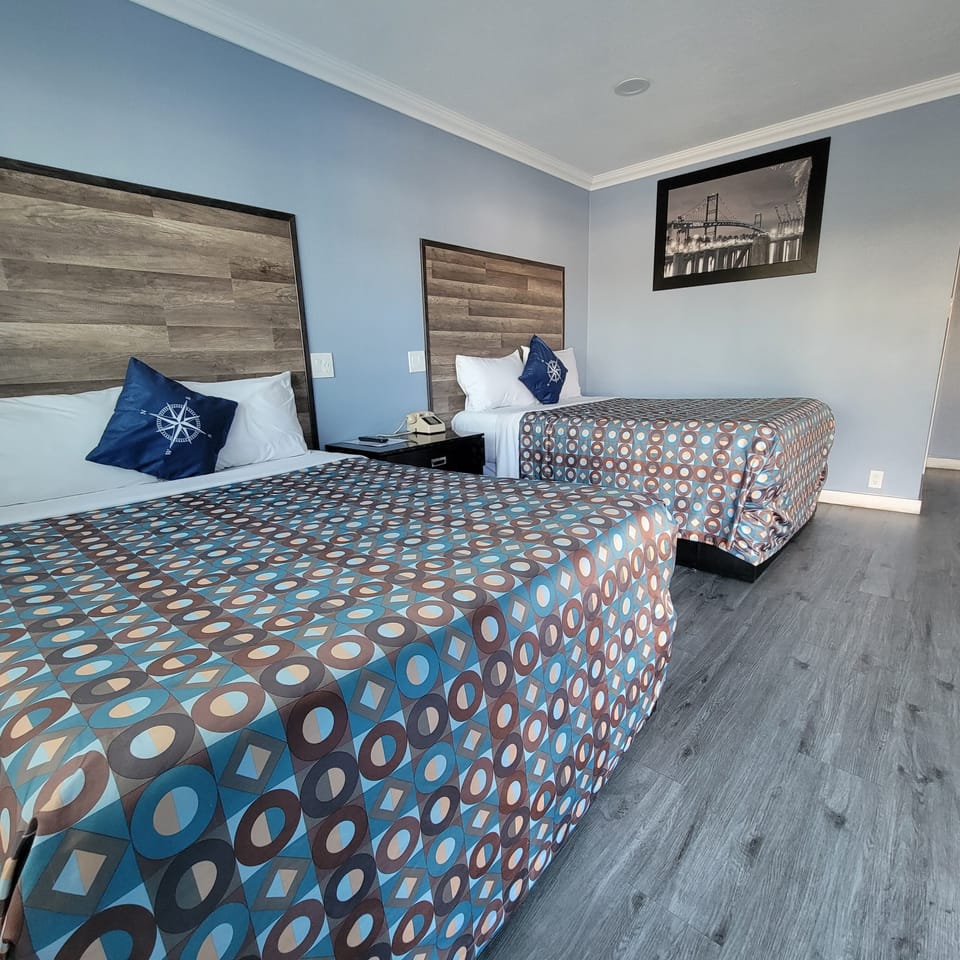 Economy Double Room | Desk, blackout drapes, free WiFi, bed sheets