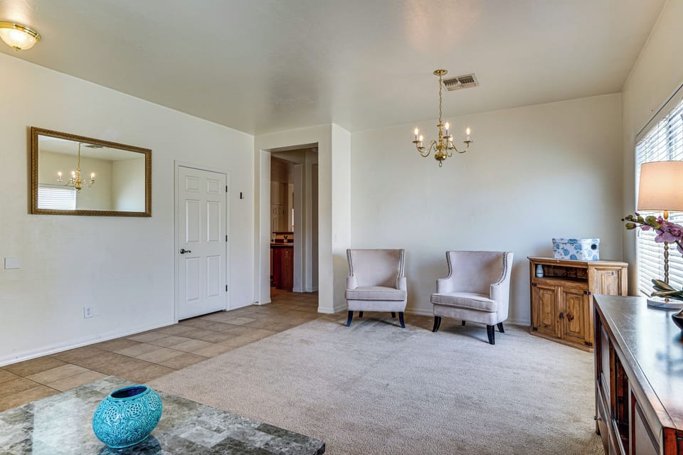 House (3 Bedrooms) | Interior