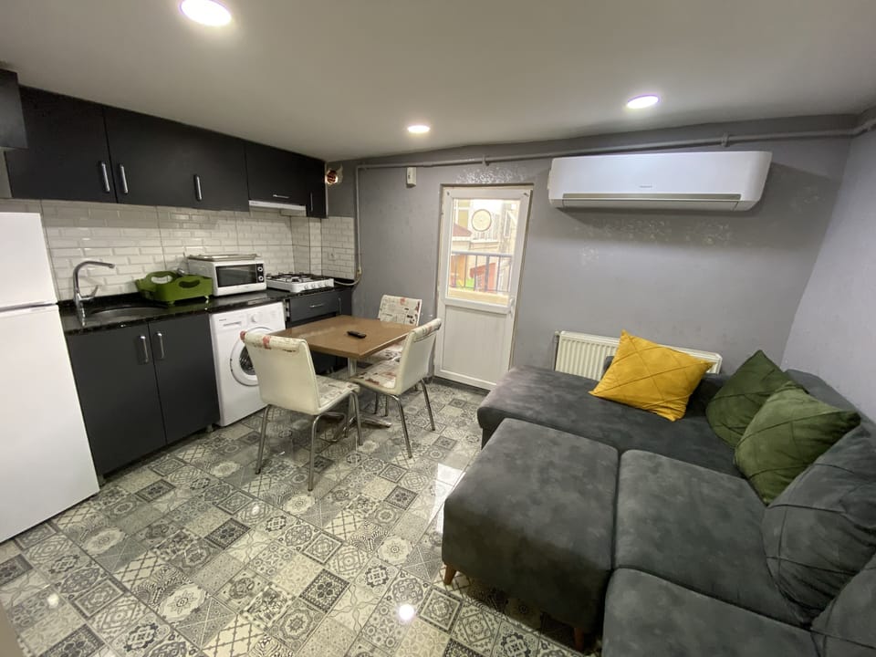 Comfort Condo | Private kitchen | Electric kettle