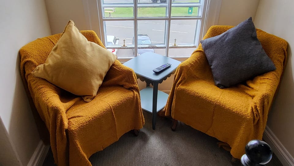 Superior Suite, Ensuite (Room 4) | Iron/ironing board, free WiFi