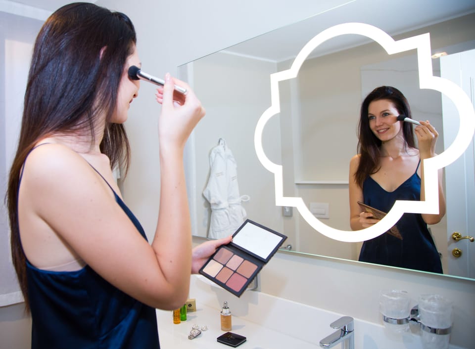 Suite Junior, 1 letto queen, non fumatori (with Single Sofabed) | Bathroom | Free toiletries, hair dryer, bidet, towels