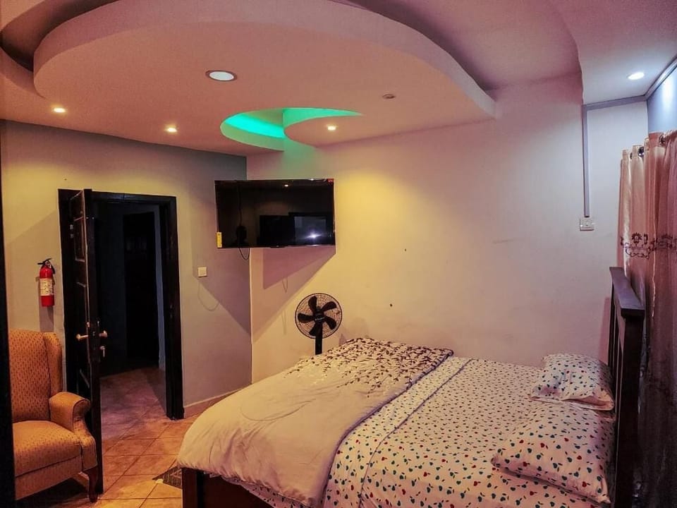 Classic Single Room, Balcony, Mountain View | WiFi (free)