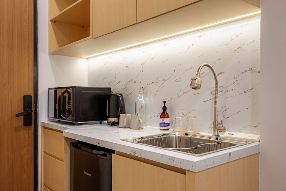 Superior Double Room, 1 Queen Bed | Private kitchen
