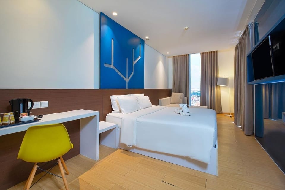 Standard Suite | In-room safe, soundproofing, free WiFi
