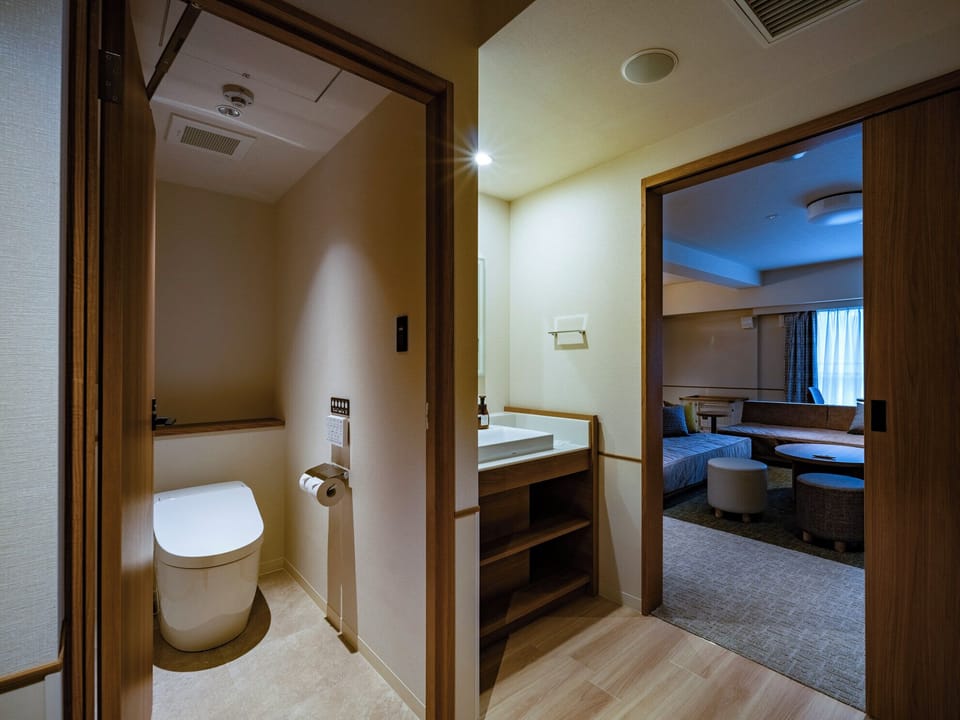 Family Studio, Non Smoking, Pets Allowed (Double Bunk Beds) | Bathroom | Free toiletries, hair dryer, slippers, bidet