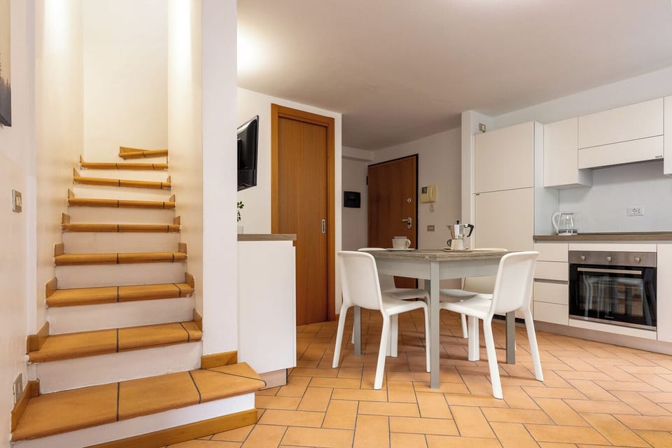 Apartment, Balcony | Dining room