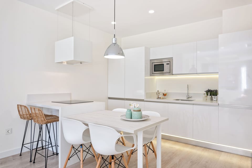 Deluxe Apartment, 1 Bedroom, City View | Private kitchen