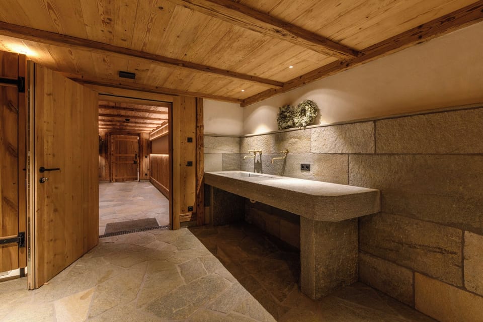 Chalet, 4 Bedrooms, Mountain View | Spa