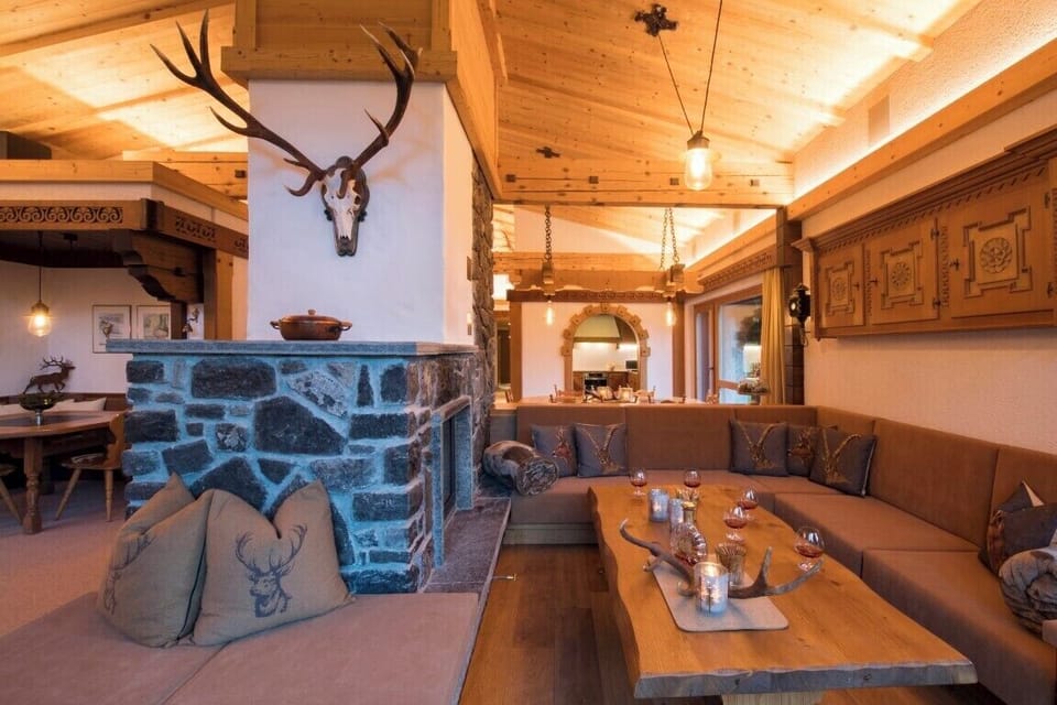 Chalet, 4 Bedrooms, Mountain View | Interior