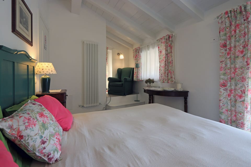 Classic Double or Twin Room, Garden View | Free WiFi