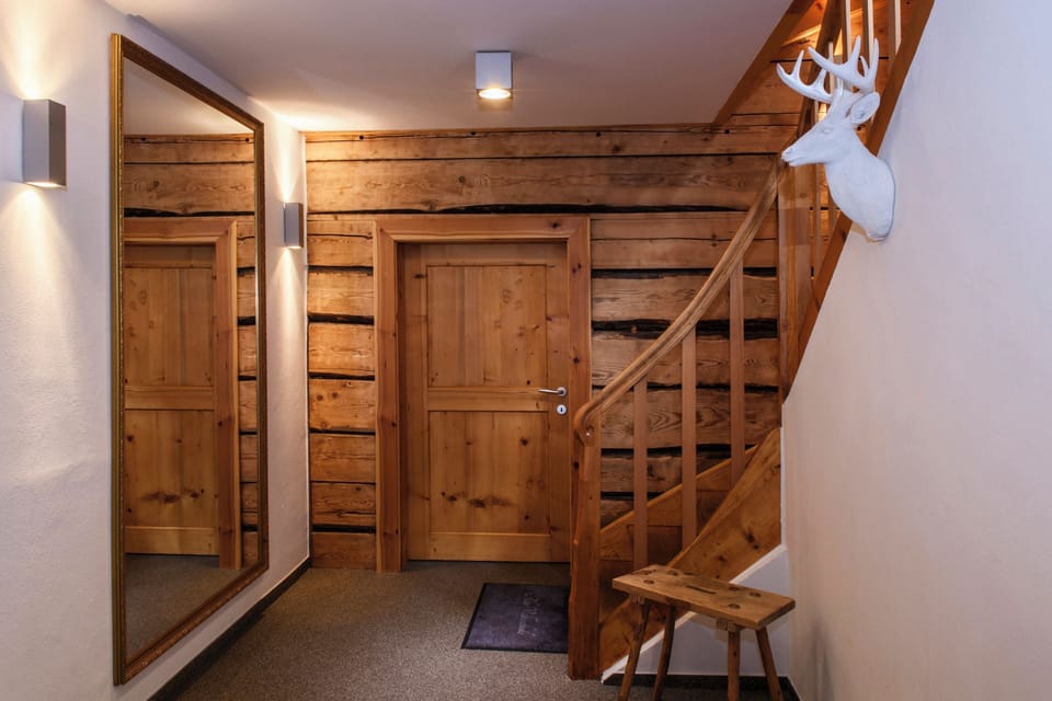 Deluxe Chalet, Mountain View | Interior