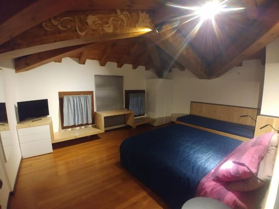Double or Twin Room | Desk, free WiFi