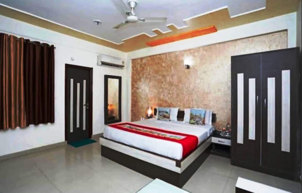 Classic Double Room | Desk, free WiFi