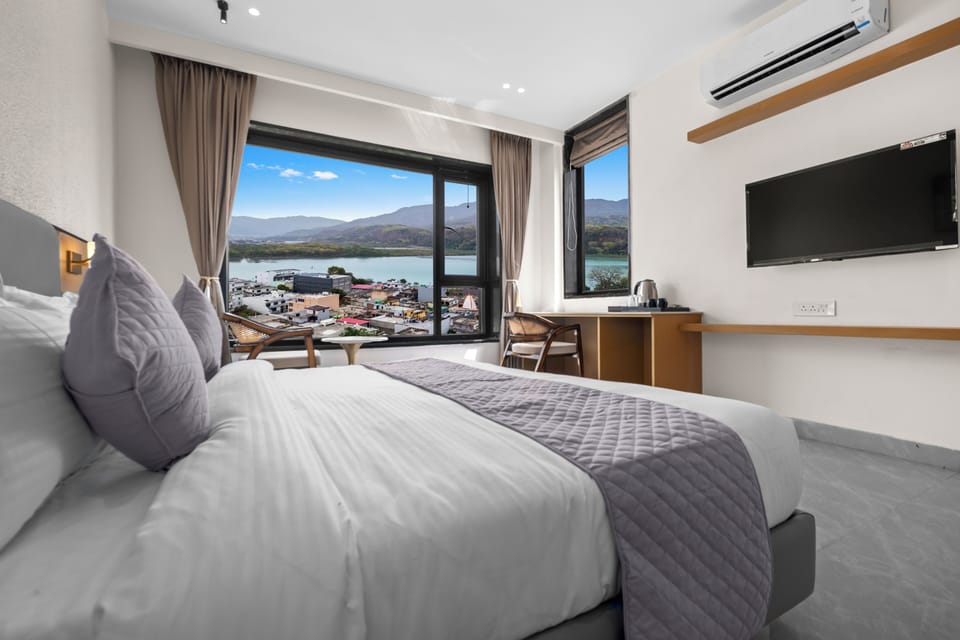 Premium Room, Lake View | Iron/ironing board, free WiFi