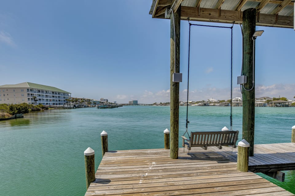 Apartment (3 Bedrooms) | Front of property