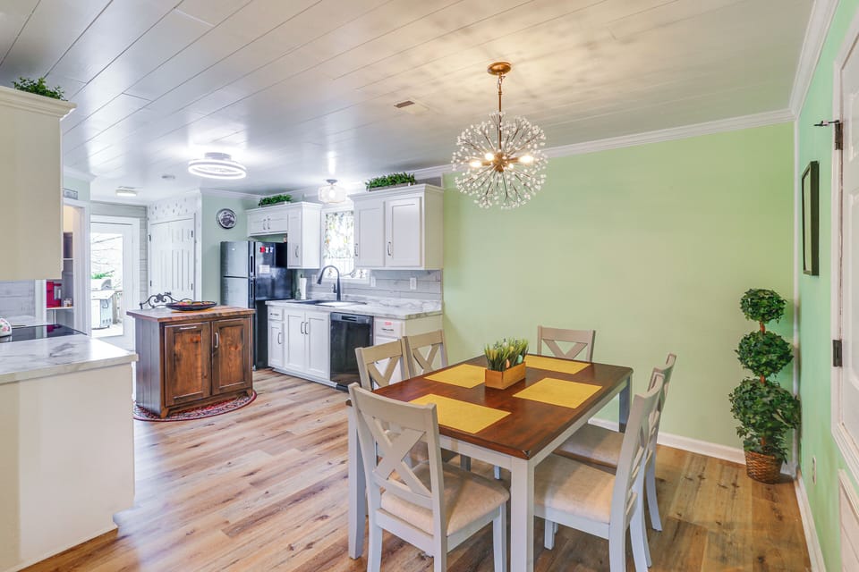 House (2 Bedrooms) | Interior