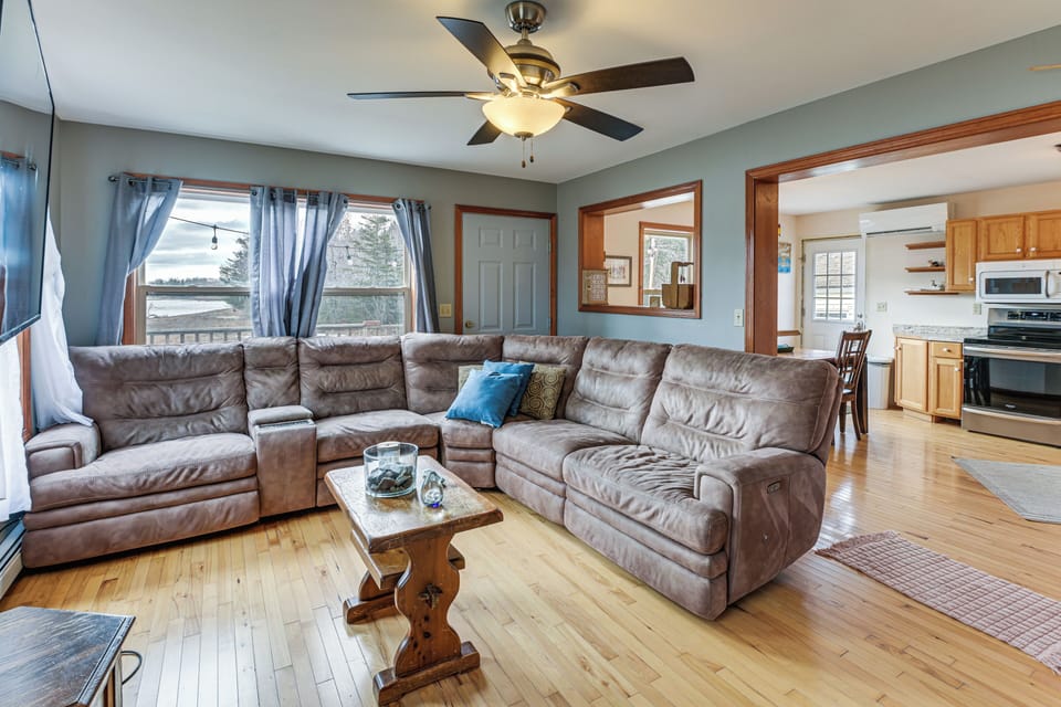 House (2 Bedrooms) | Interior