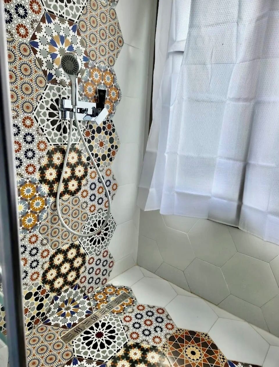 Shower, free toiletries, hair dryer (on request), towels