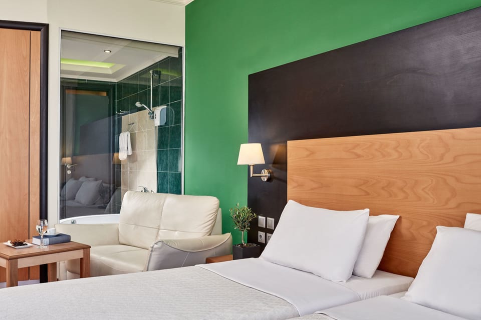 Twin Room, Garden View (Double) | In-room safe, soundproofing, free WiFi, bed sheets