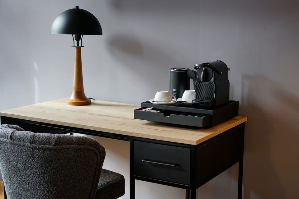 Triple Room | In-room safe, desk, laptop workspace, blackout drapes