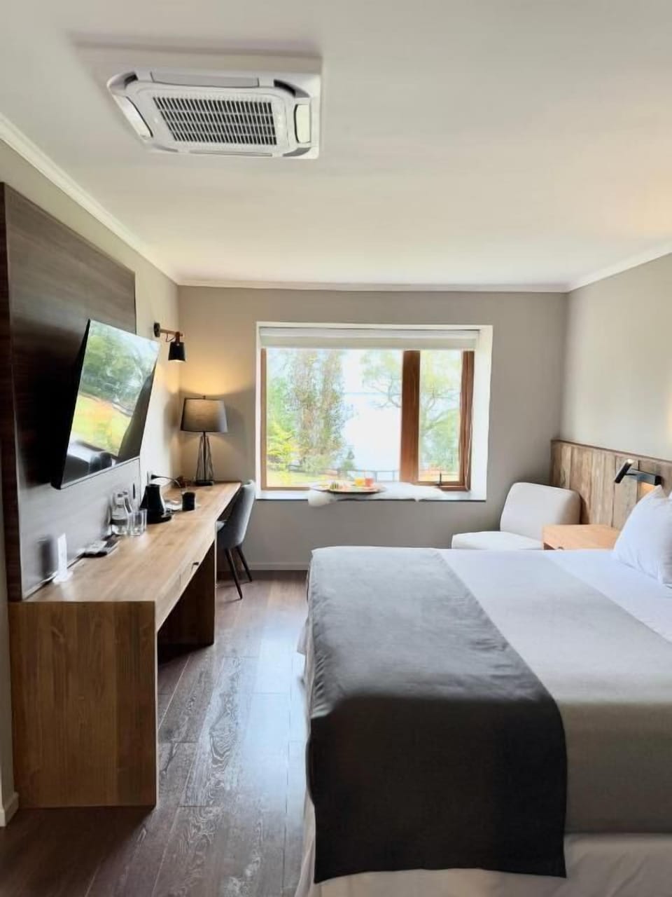 Standard Double Room, Lake View | In-room safe, free WiFi, wheelchair access
