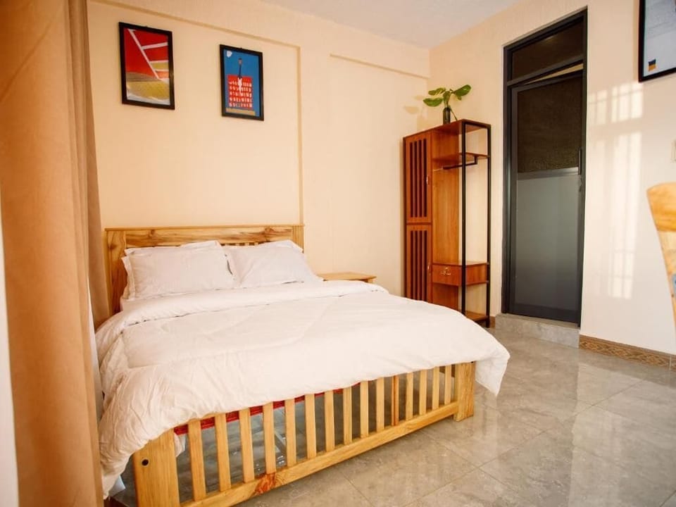 Luxury Studio, Balcony, Mountain View | Laptop workspace, soundproofing