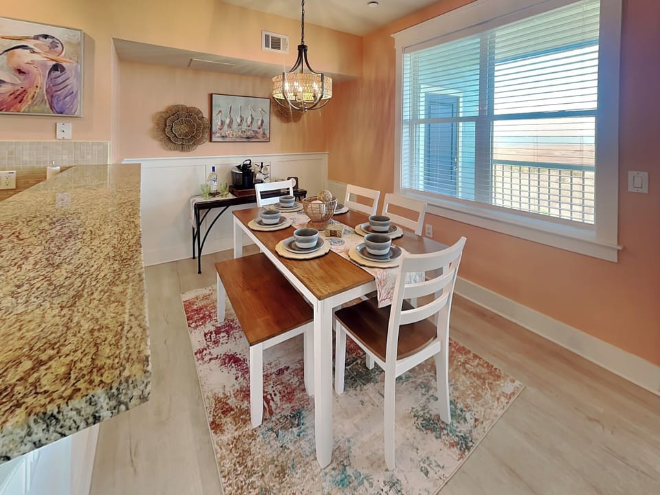 Condo (2 Bedrooms) | Property amenity