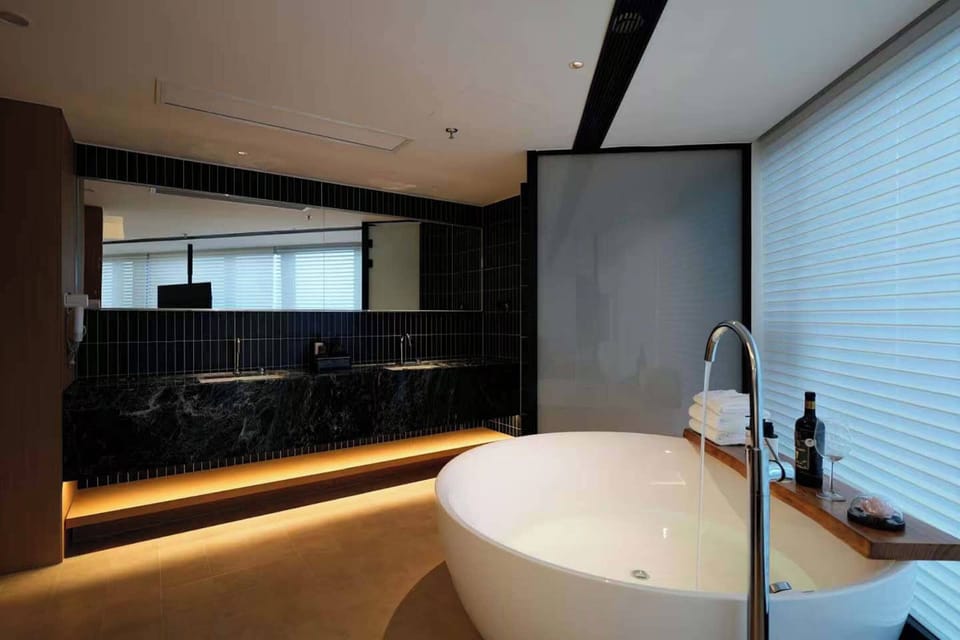 Senior Double Room, City View | Premium bedding, individually decorated, individually furnished, desk