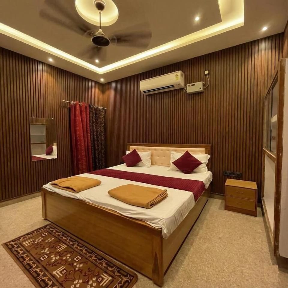 Deluxe Double Room | Free WiFi