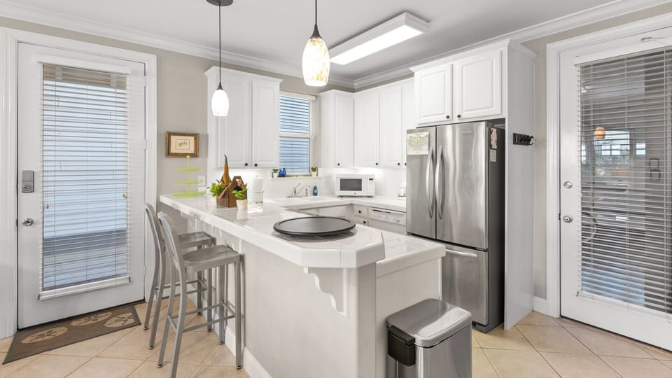 House, Multiple Beds, Patio, Garden View (Pooling Around) | Private kitchen