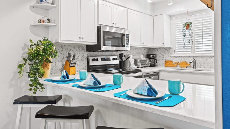 Townhome, Multiple Beds, Patio, Garden View (Portside Resort V4) | Private kitchen