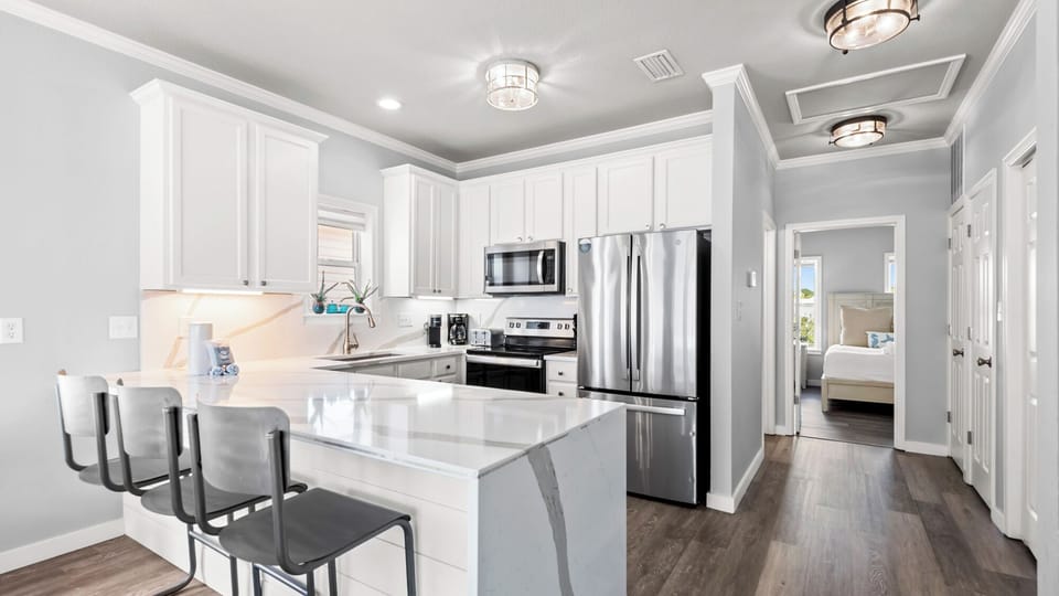 House, Multiple Beds, Patio, Partial Ocean View (Salty Seabreeze) | Private kitchen