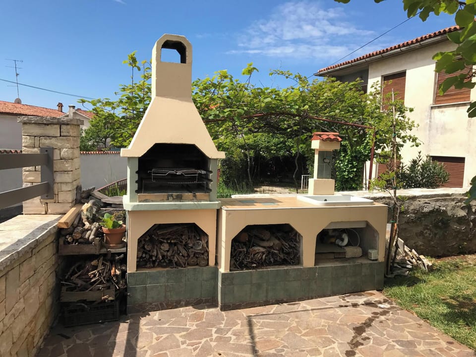 Apartment, 1 Bedroom, Patio, Garden View | BBQ/picnic area