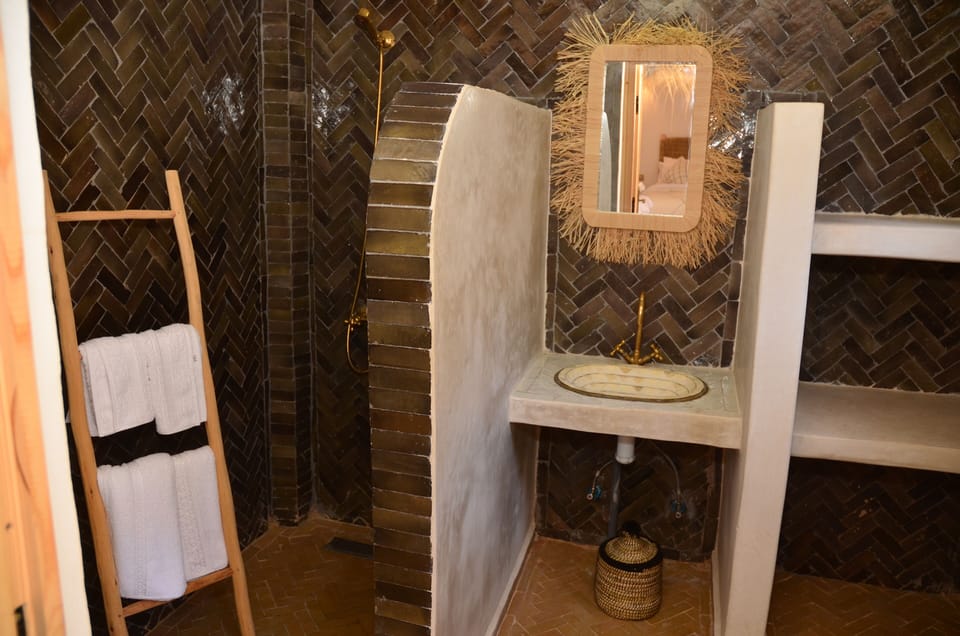 Comfort Quadruple Room | Bathroom