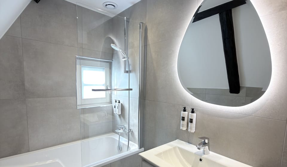 Triple Room | Bathroom