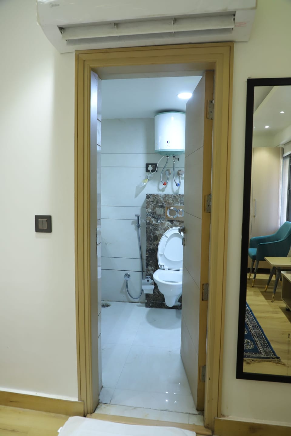 Bathroom | Shower, free toiletries, towels, soap