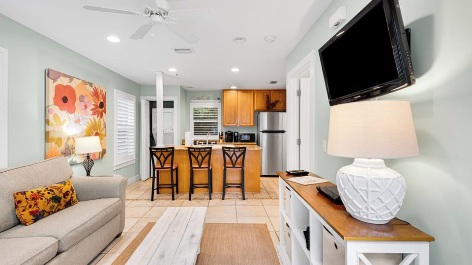 House, 1 Queen Bed with Sofa bed, Patio, Garden View (The Casita at The Lemon Drop) | Living area