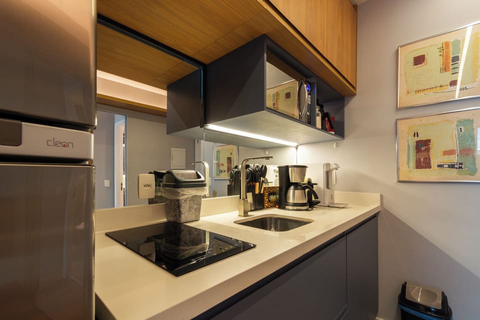 Luxury Studio Suite | Private kitchen