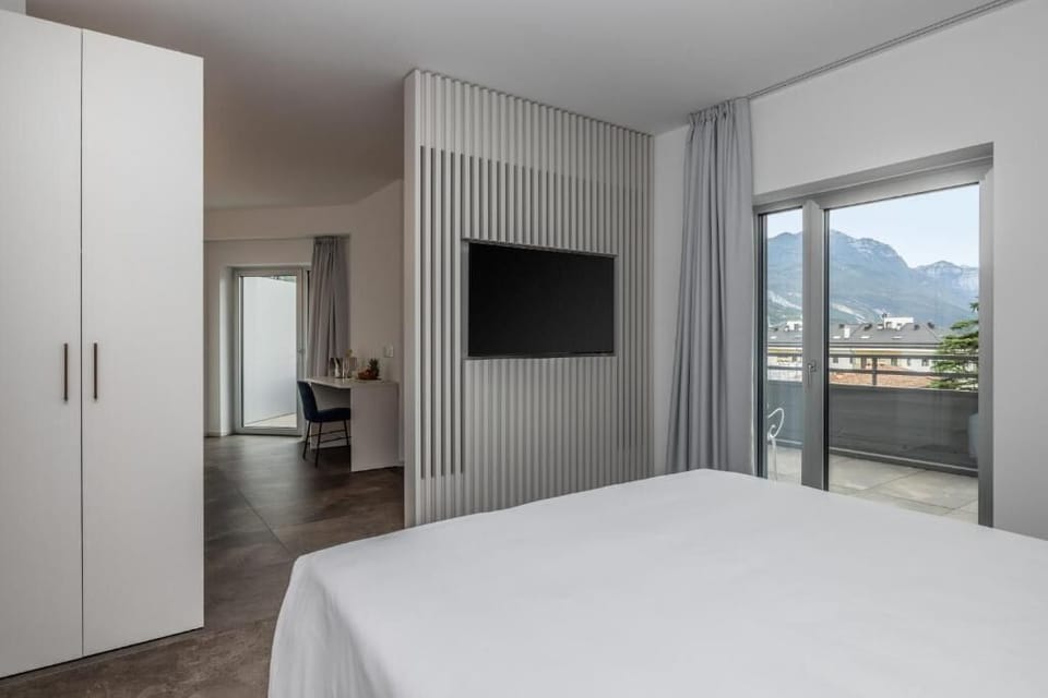 Suite, Balcony, Pool View | In-room safe, desk, blackout drapes, soundproofing