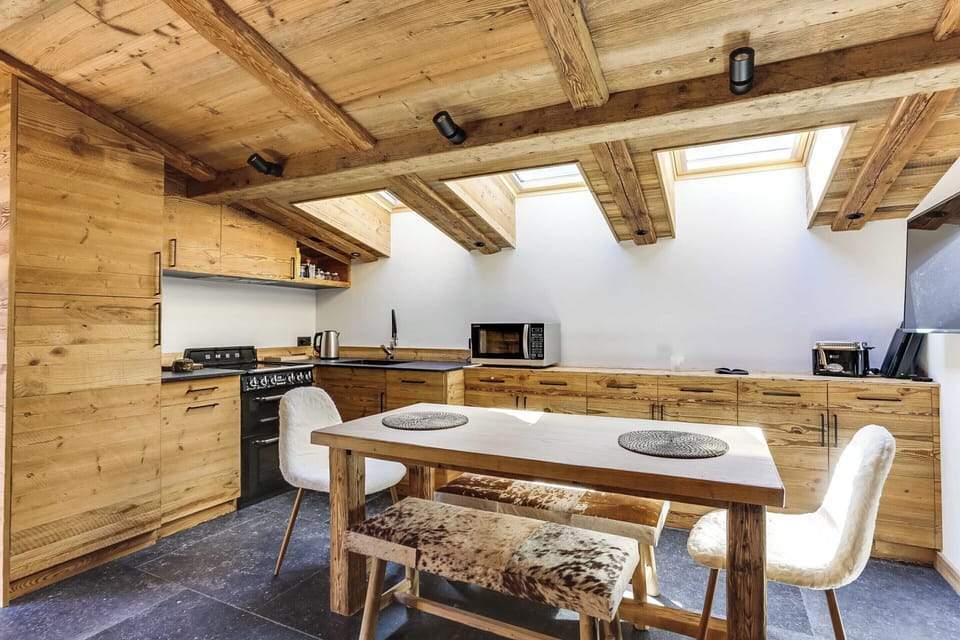 Apartment | Dining