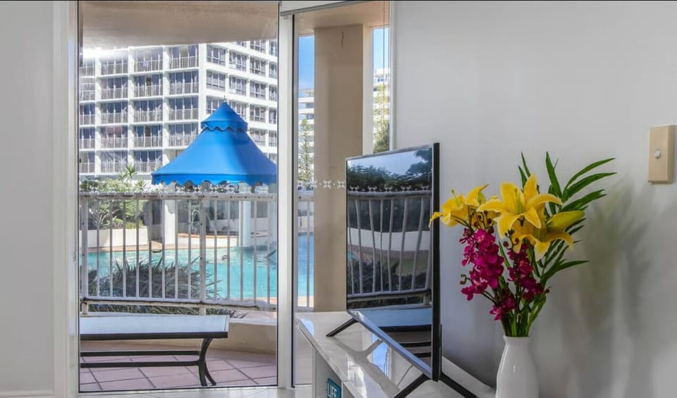 Apartment, Balcony, Pool View | Interior