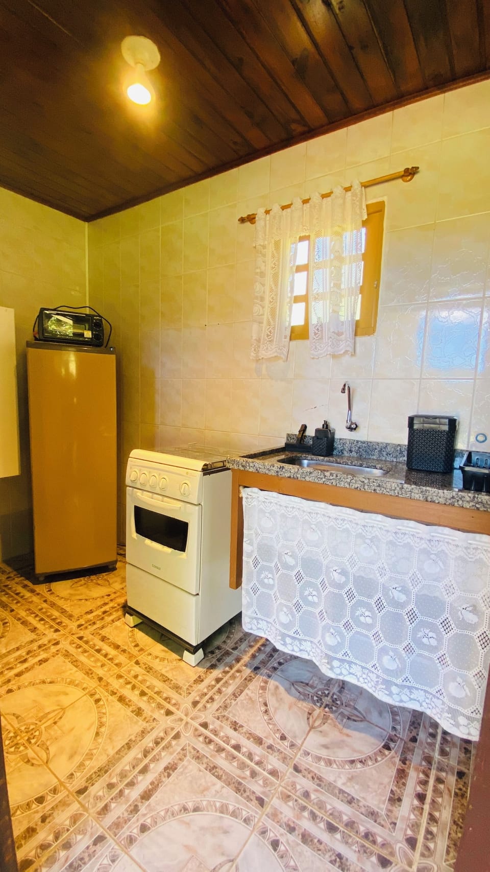 Family Double or Twin Room, Mountain View | Private kitchen | Mini-fridge, cookware/dishes/utensils