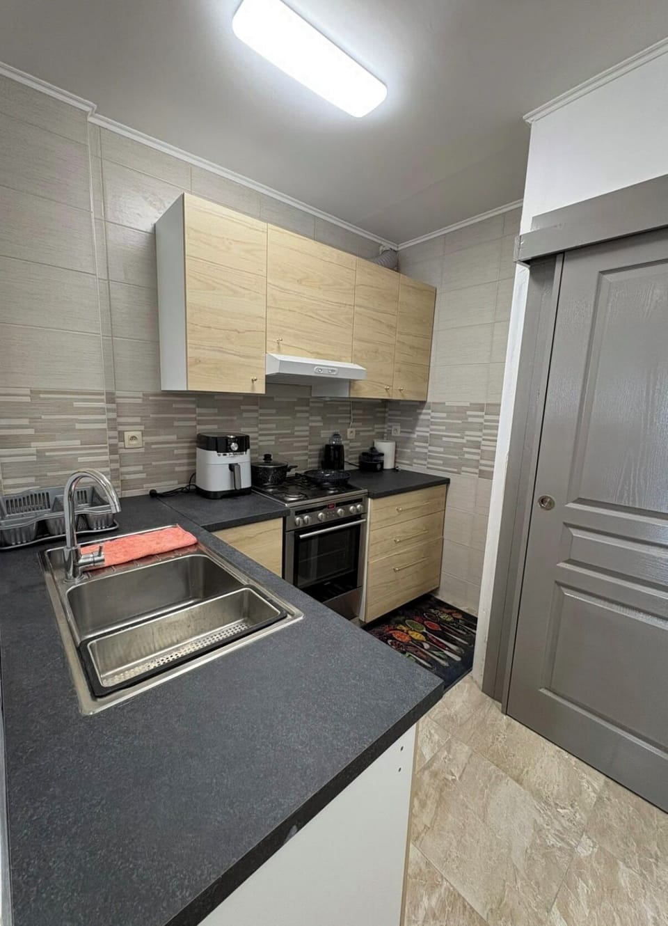 House, 2 Bedrooms, Garden View | Private kitchen | Cleaning supplies