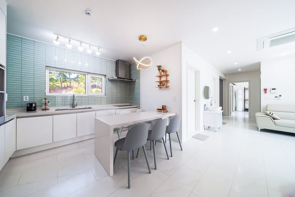 Basic Room, 3 Bedrooms (Private house) | 3 bedrooms, free WiFi