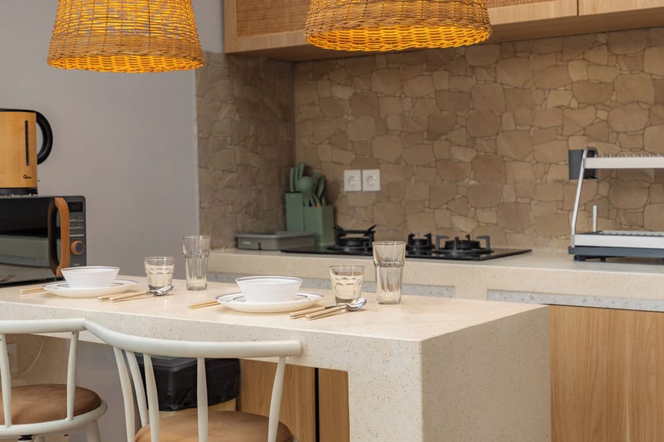 Deluxe Villa | Dining room