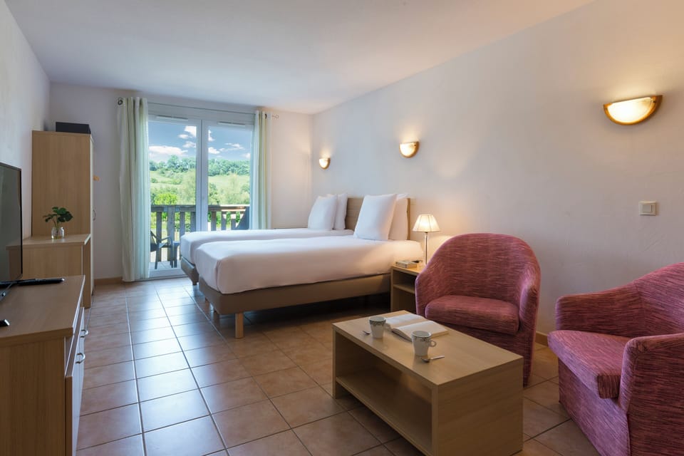 Double Room | In-room safe, free WiFi