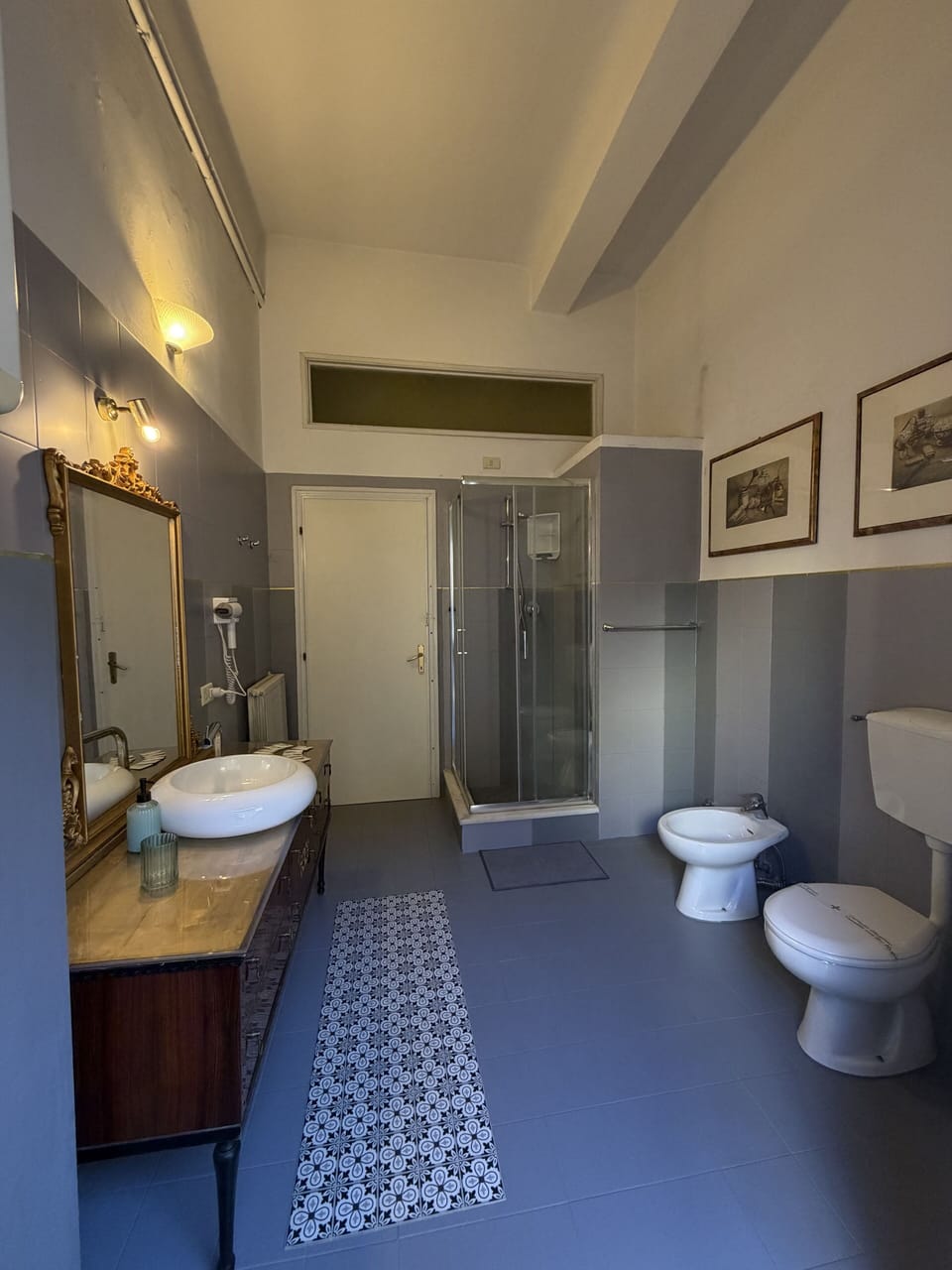Standard Room | Bathroom | Free toiletries, towels, soap, shampoo