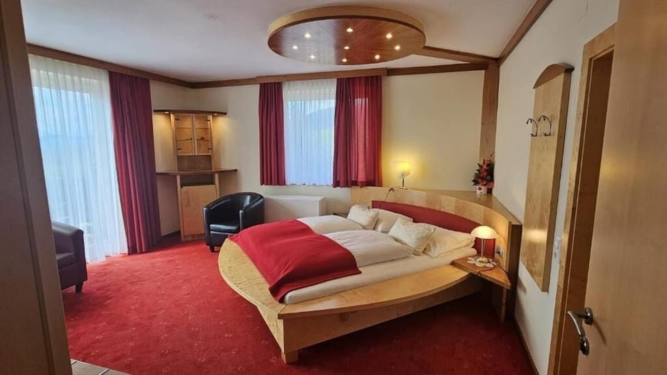 Deluxe Double or Twin Room, Balcony, Mountain View | In-room safe, desk, free WiFi