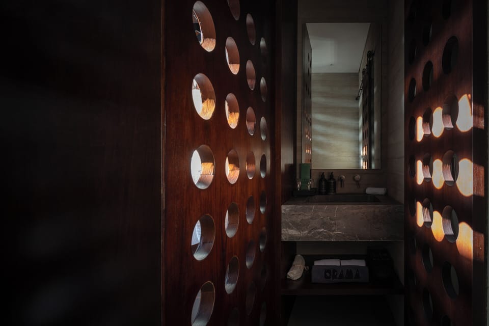 Deluxe Suite, Patio, Garden View | Bathroom | Shower, free toiletries, hair dryer, slippers
