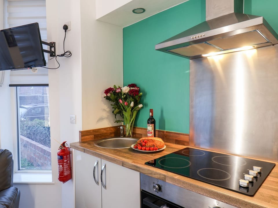 Cookware/dishes/utensils